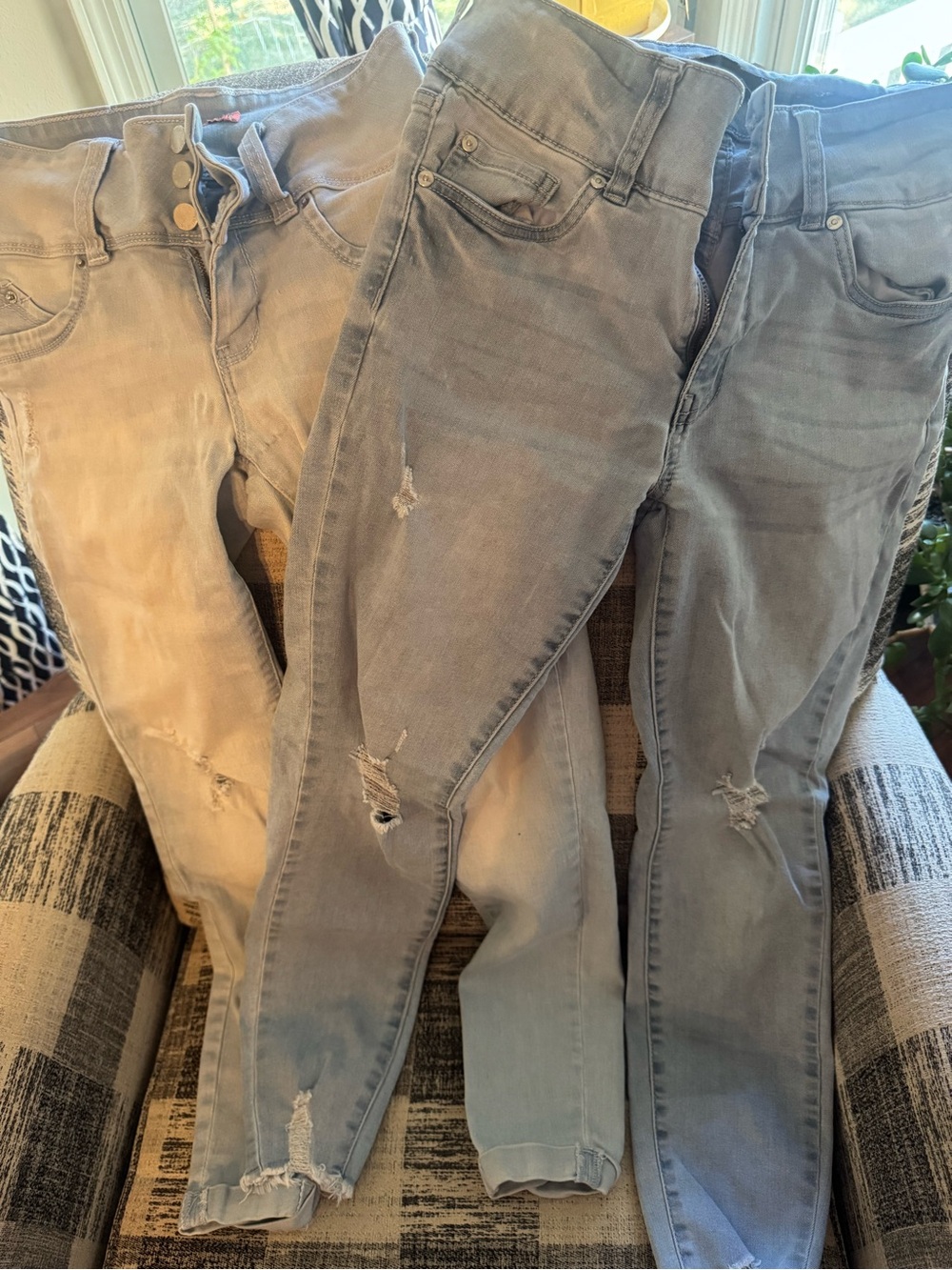 Women’s 2 pcs High Waist Ripped Skinny Jeans